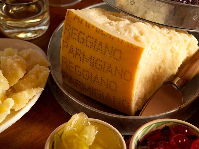 Ingredientes típicos: queso parmesano - Recetas mediterráneas